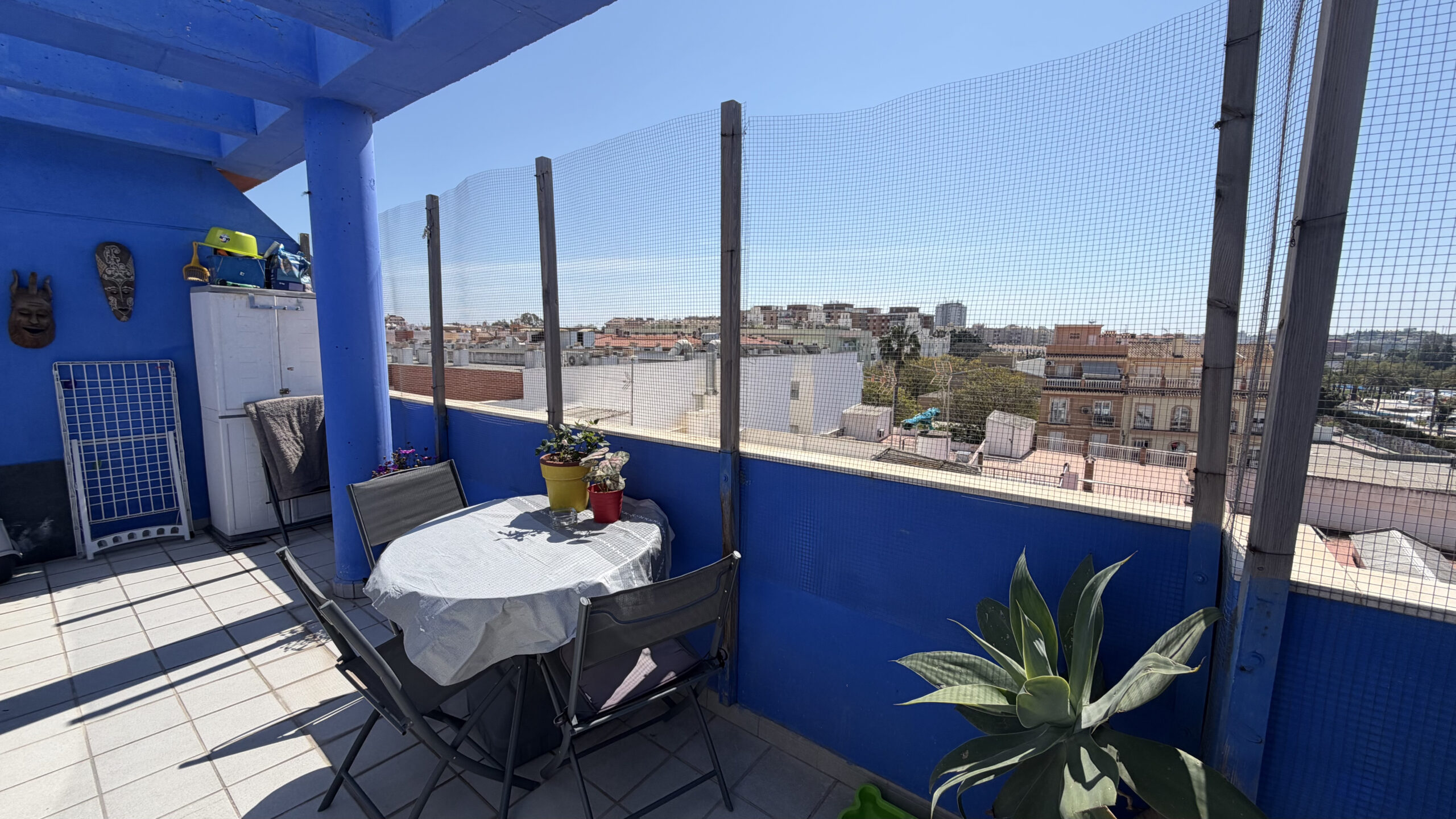 Penthouse with Terrace and Private Solarium in Las Lagunas de Mijas