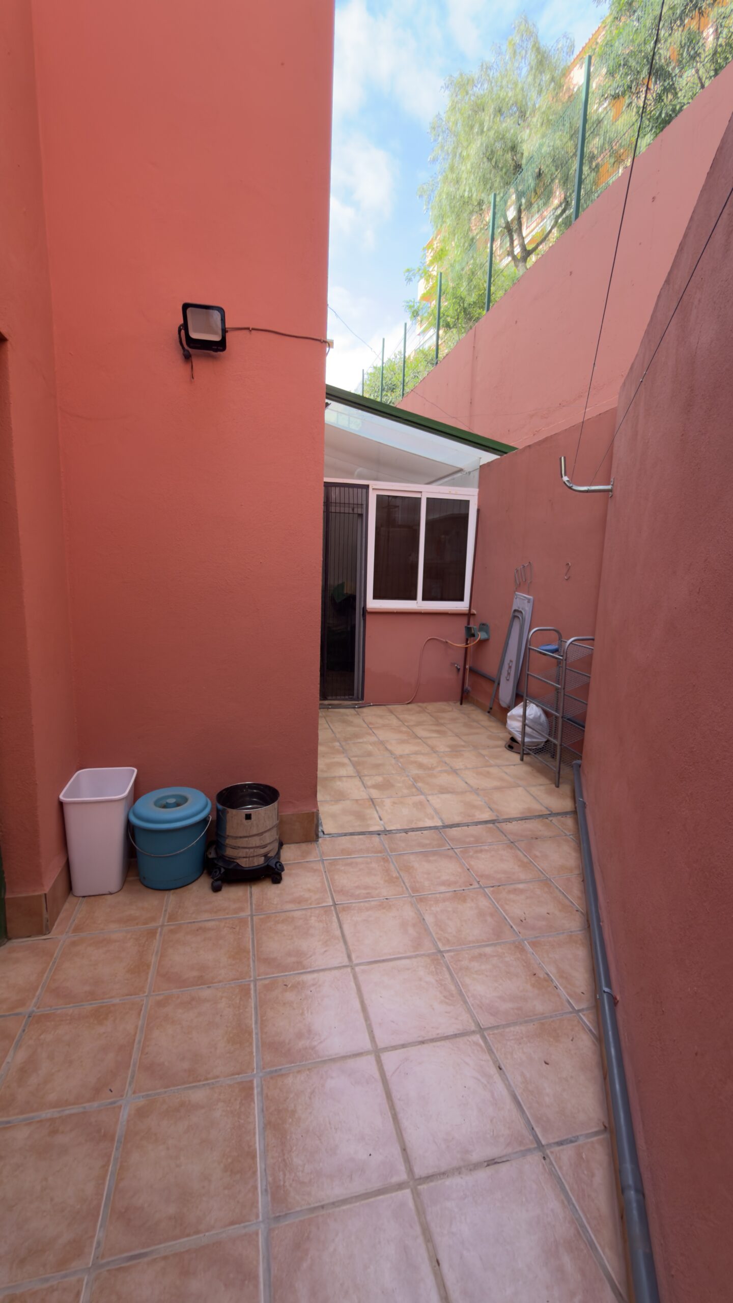 PISO EN TORREBLANCA BAJA – FUENGIROLA - CALLE LOS MIRLOS