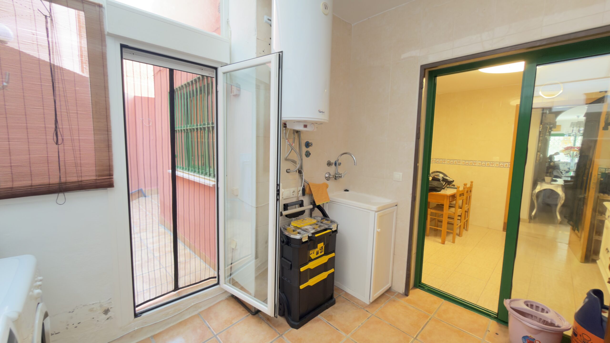 PISO EN TORREBLANCA BAJA – FUENGIROLA - CALLE LOS MIRLOS