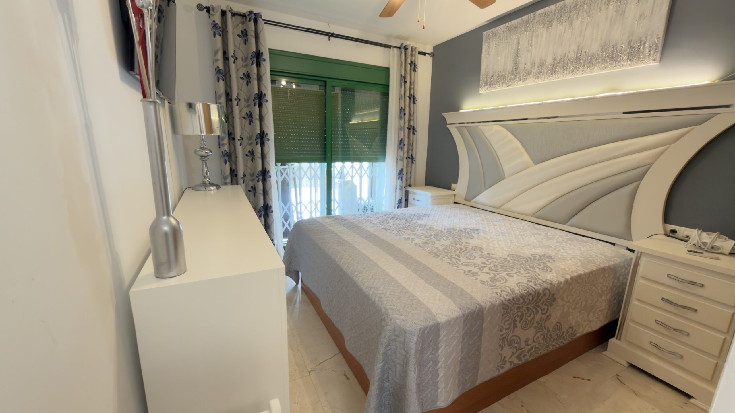 PISO EN TORREBLANCA BAJA – FUENGIROLA - CALLE LOS MIRLOS