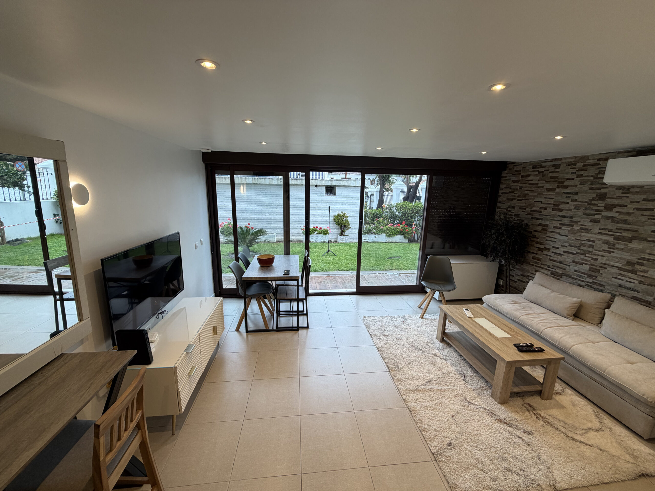 Ground Floor Apartment in San Pedro – Cortijo Blanco | Tourist License | Prime Location