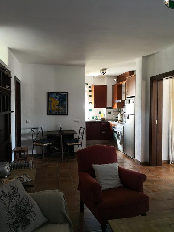 Detached villa with private pool and panoramic views in Los Llanos, Estepona