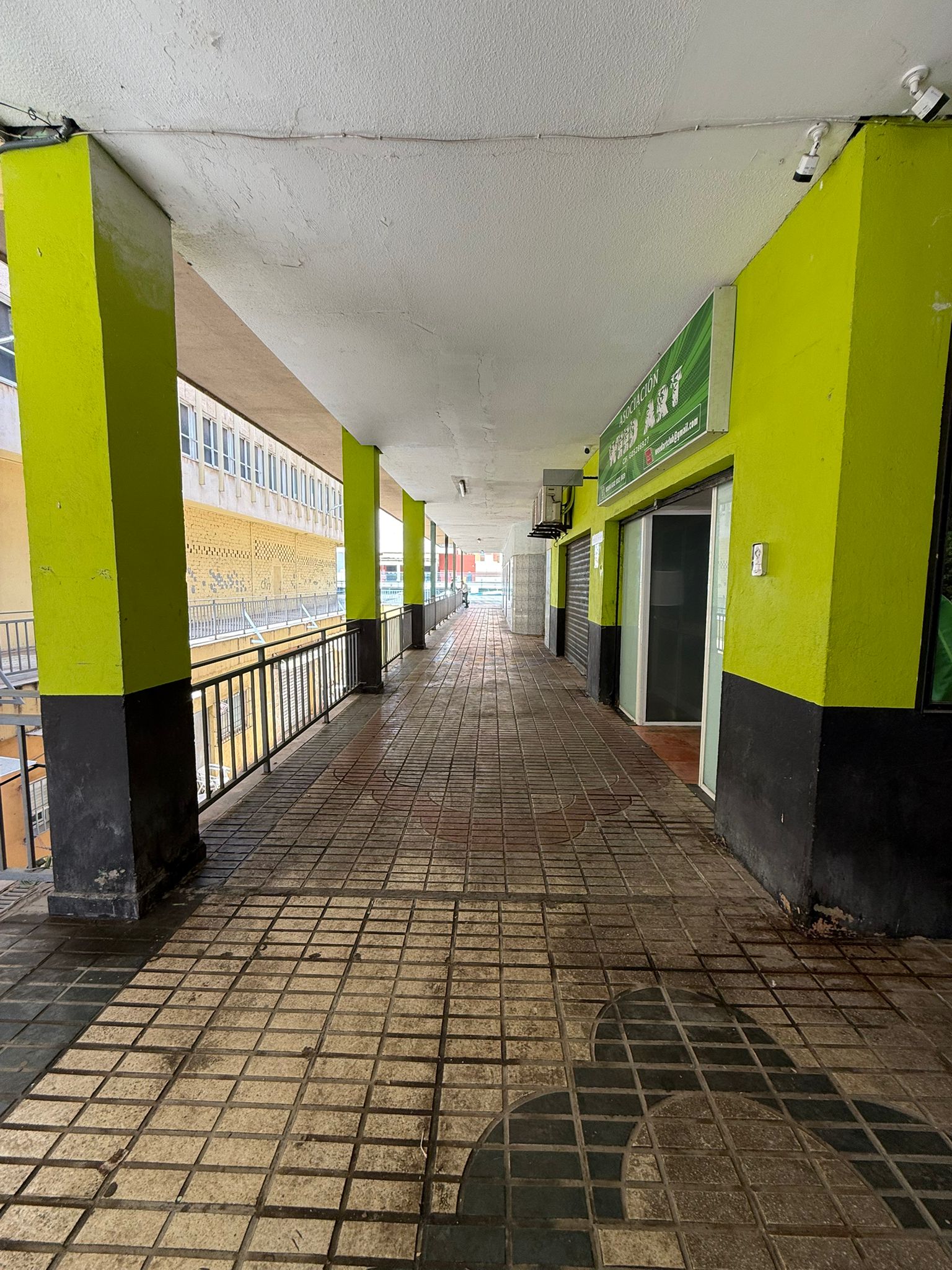 COMMERCIAL PREMISES CONVERTED INTO RESIDENTIAL USE · EDIF. LOS TARANTOS · C/ RÍO ARANDA · TORREMOLINOS