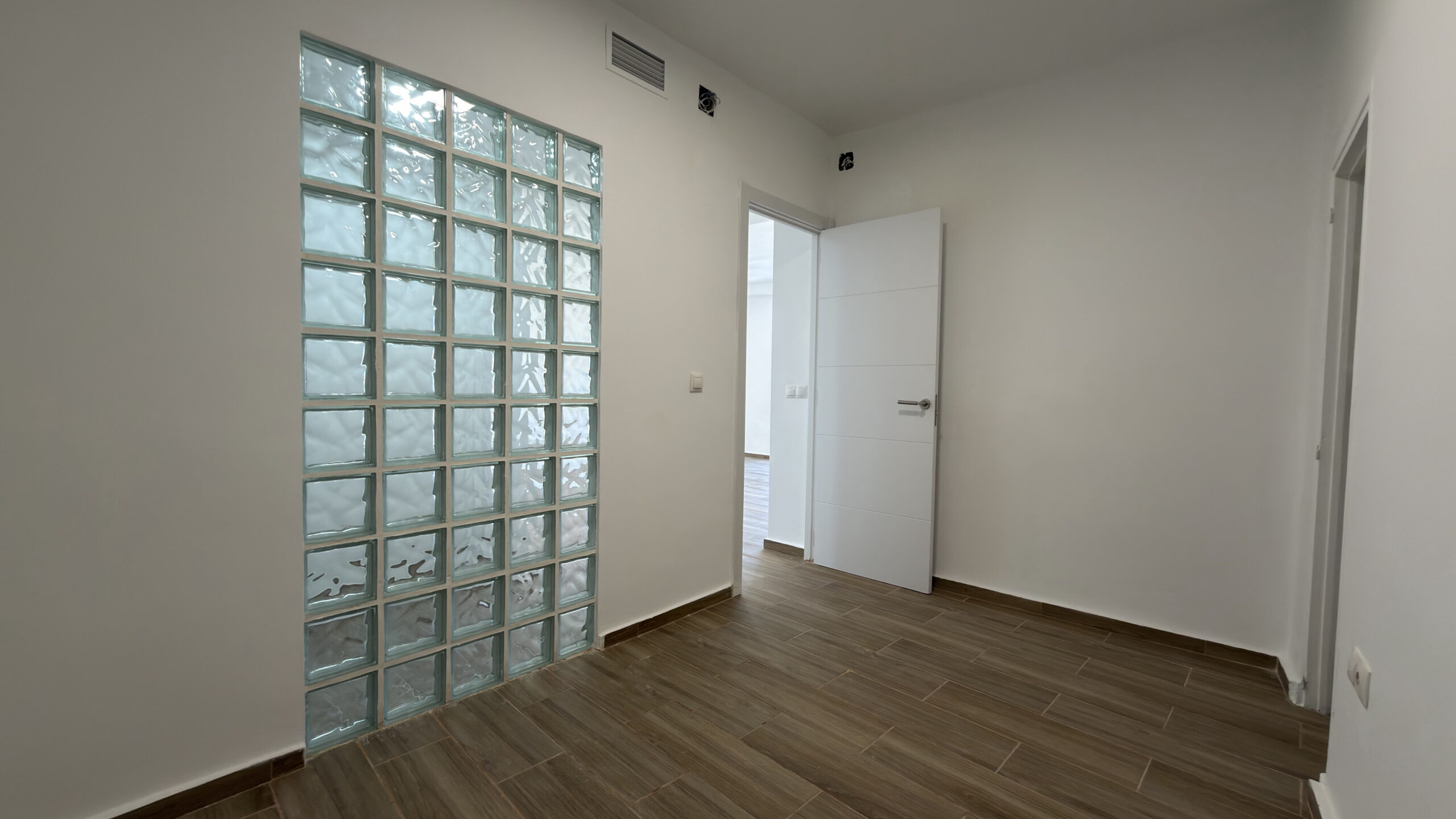 Middle Floor Apartment in Málaga Centro