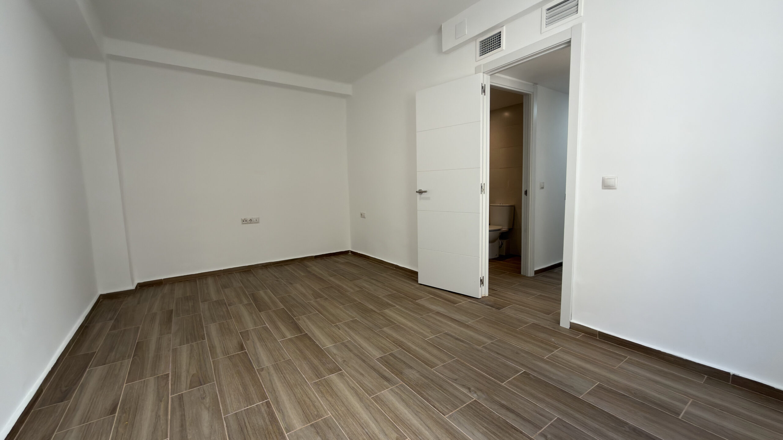 Middle Floor Apartment in Málaga Centro