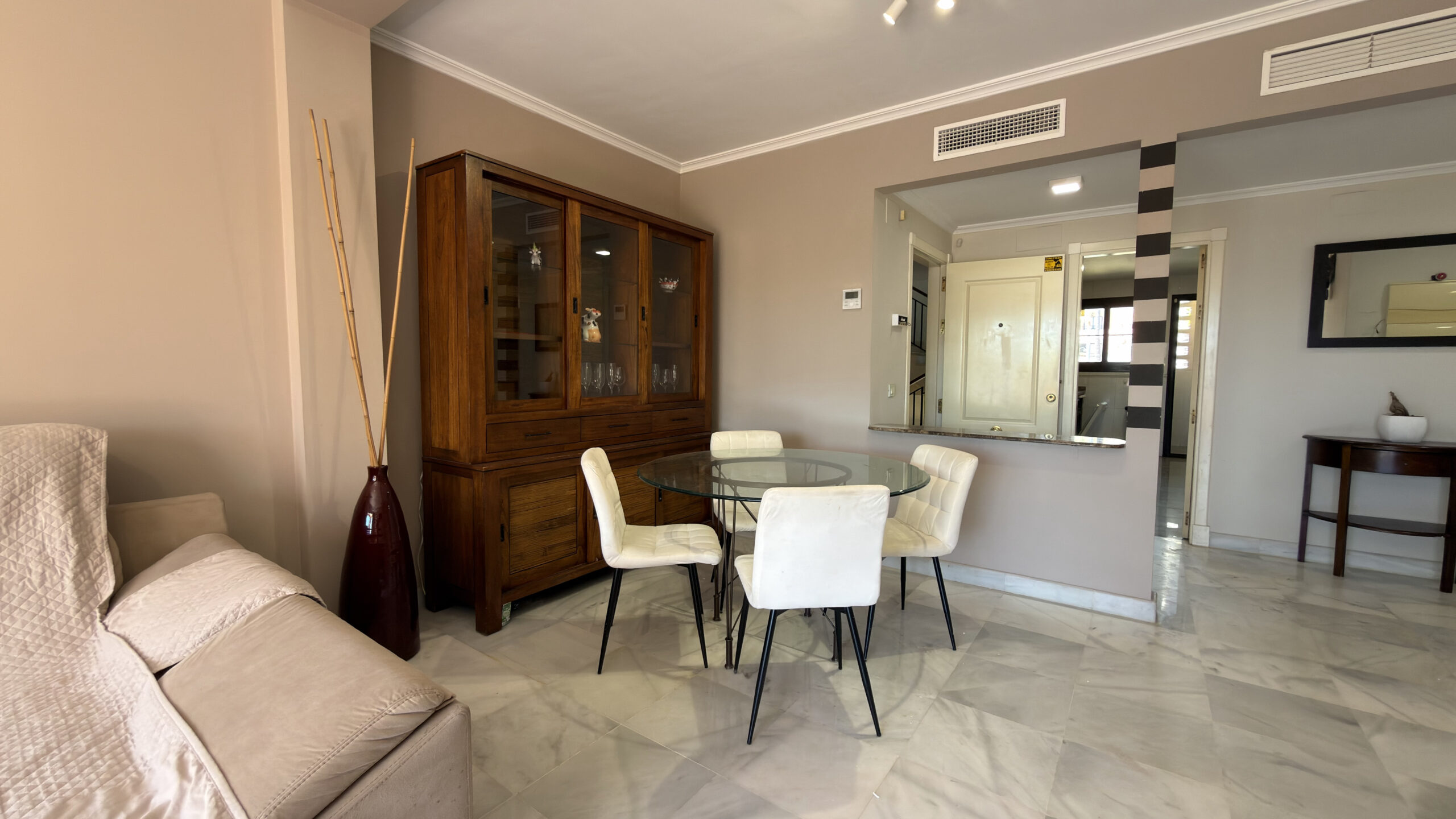 Apartamento Planta Media en Estepona