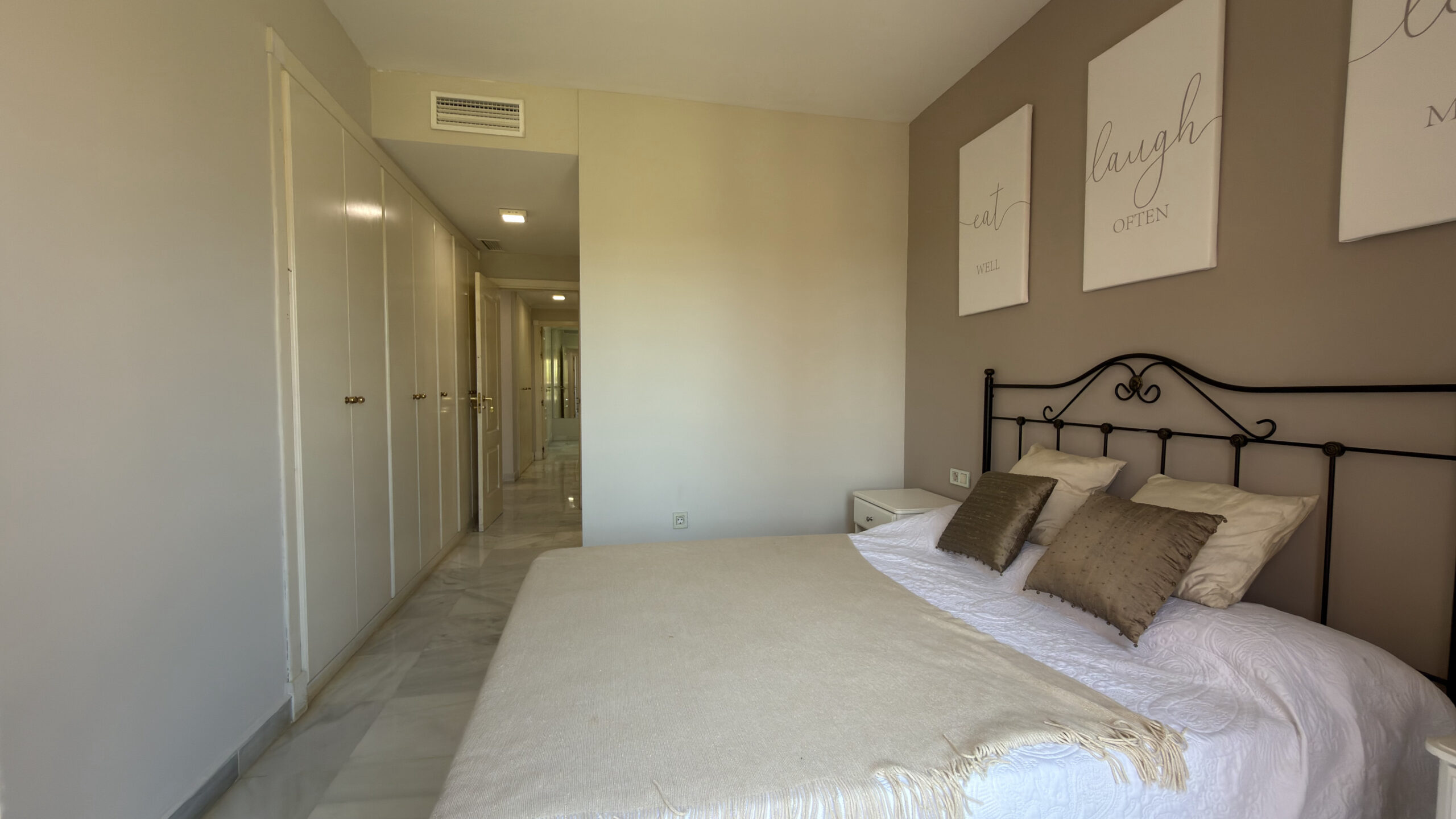 Apartamento Planta Media en Estepona