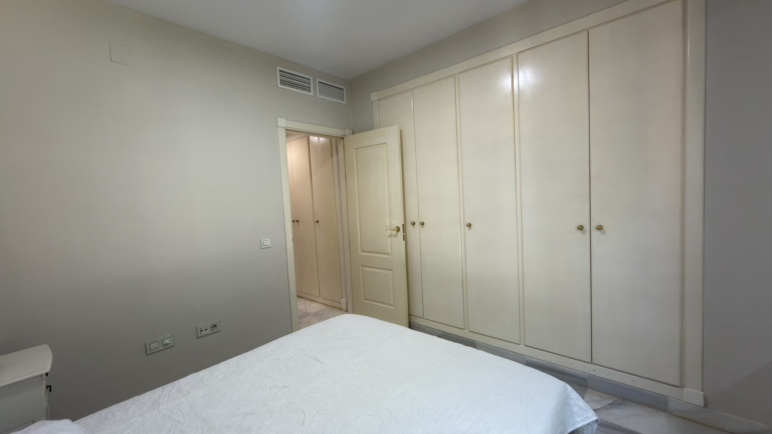 Apartamento Planta Media en Estepona