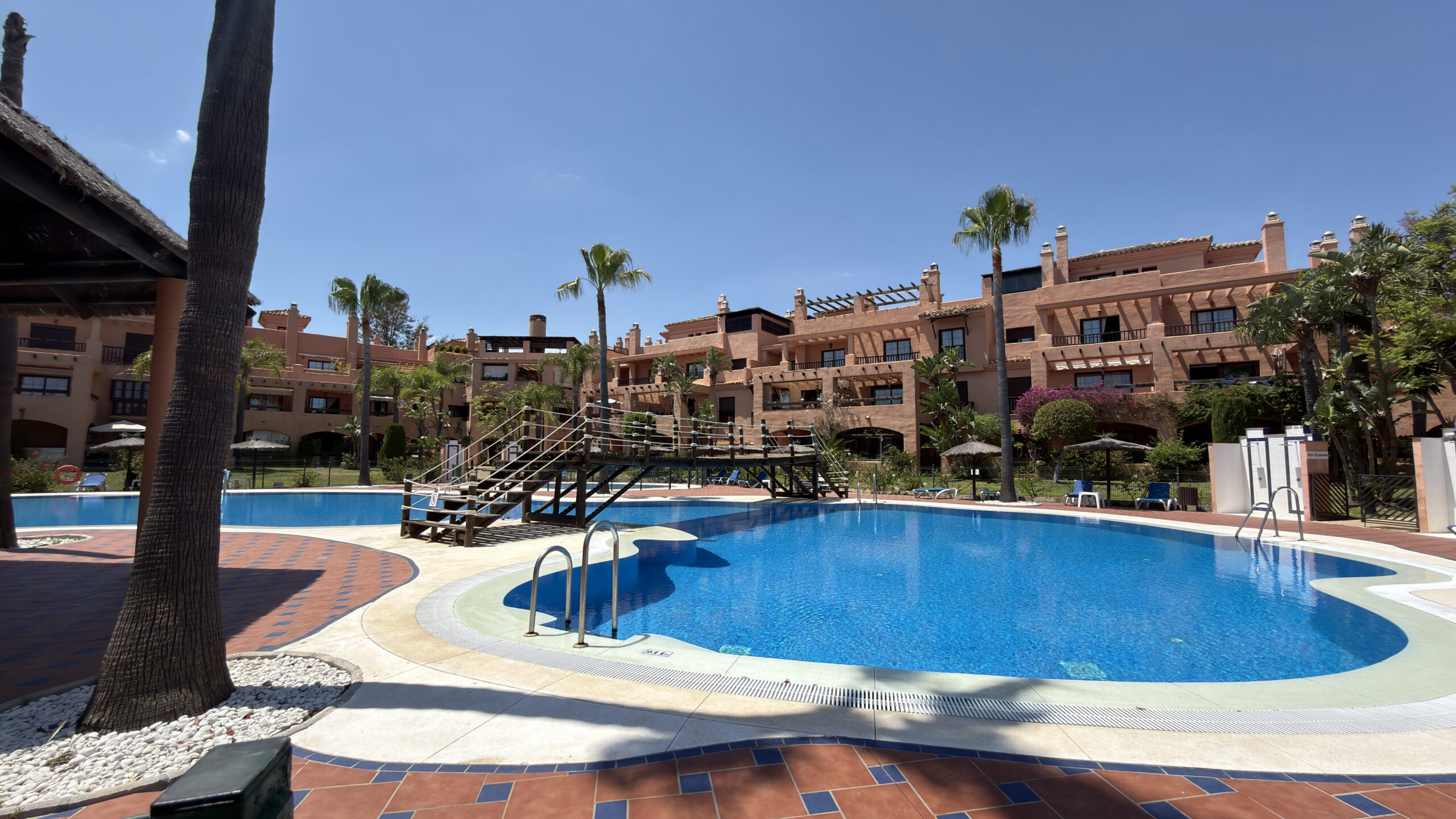 Apartamento Planta Media en Estepona