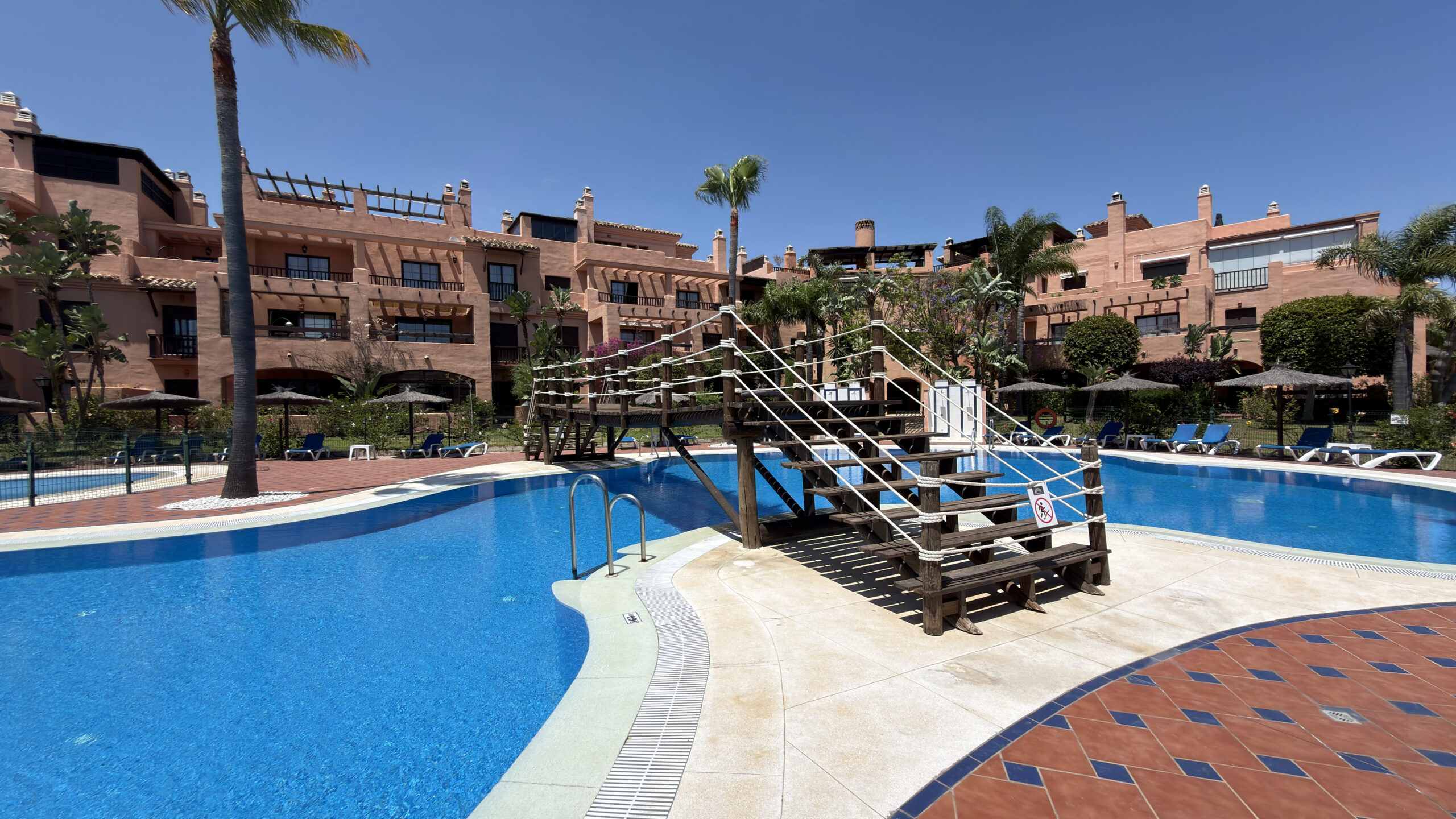 Apartamento Planta Media en Estepona