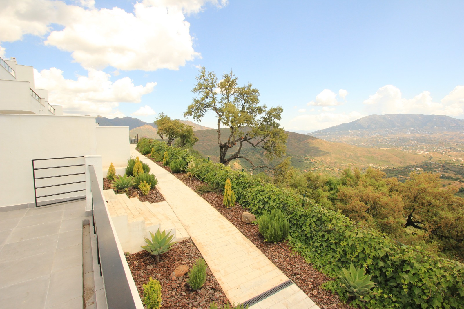 Villa for Rent on Calle Frankfurt 23
