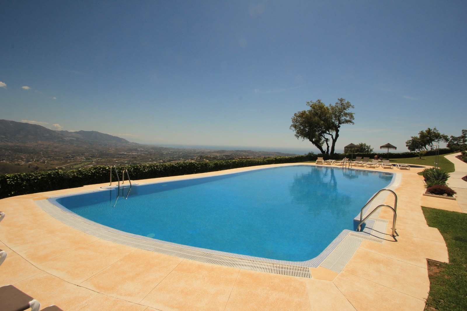 Villa for Rent on Calle Frankfurt 23