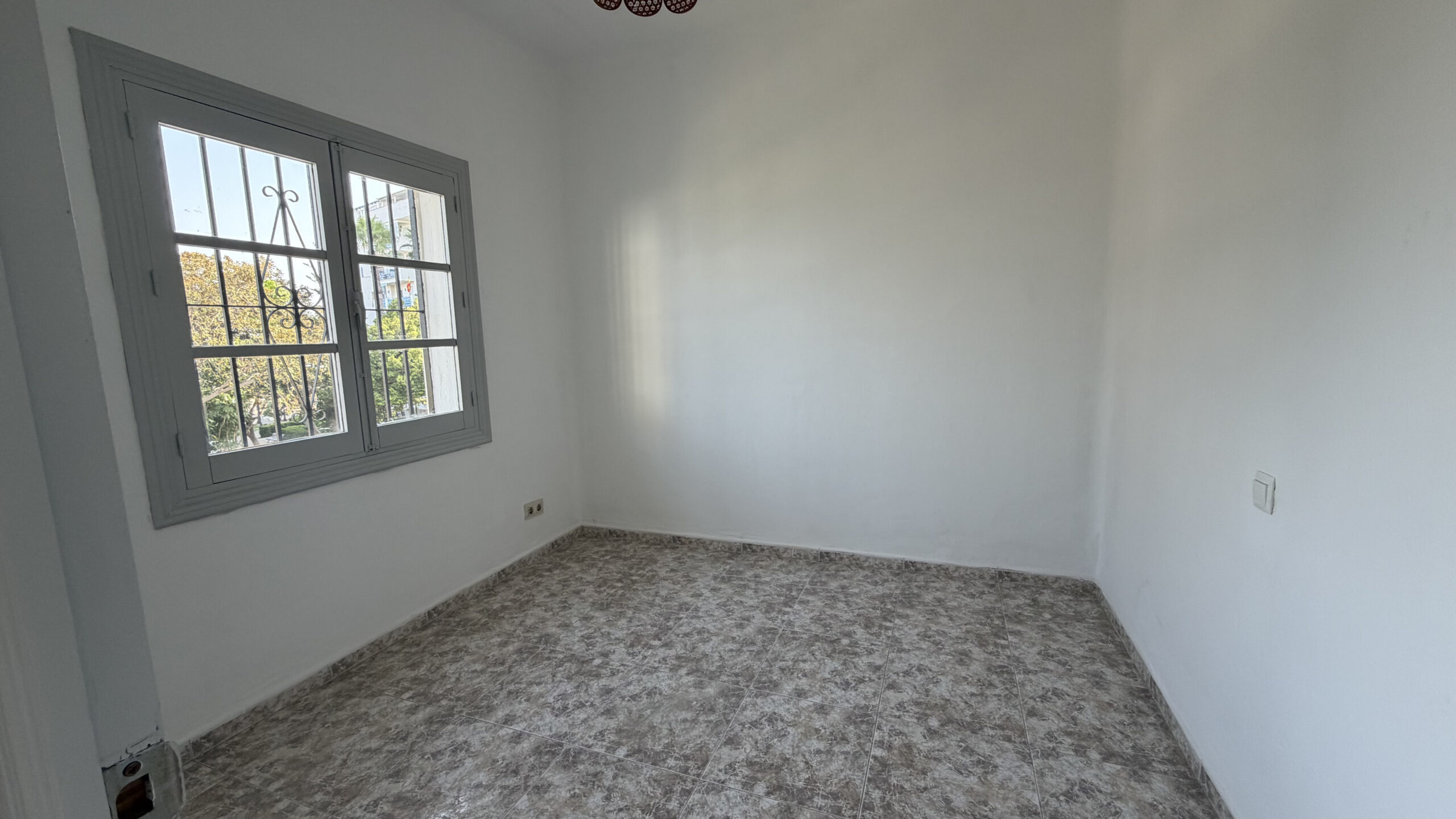 Apartamento Planta Media en Estepona