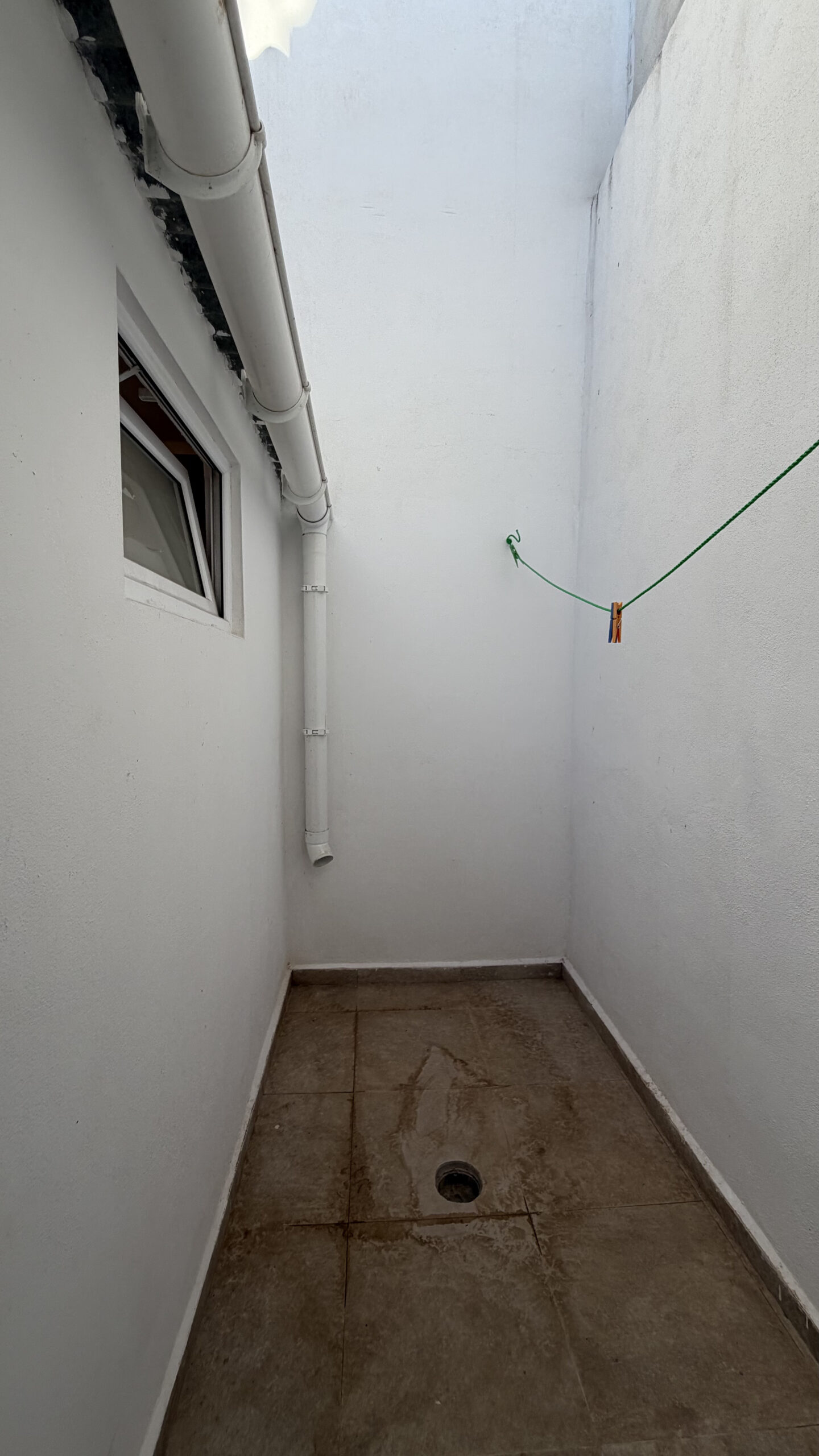 Two Independent Apartments in One Property, Ideal for Investors