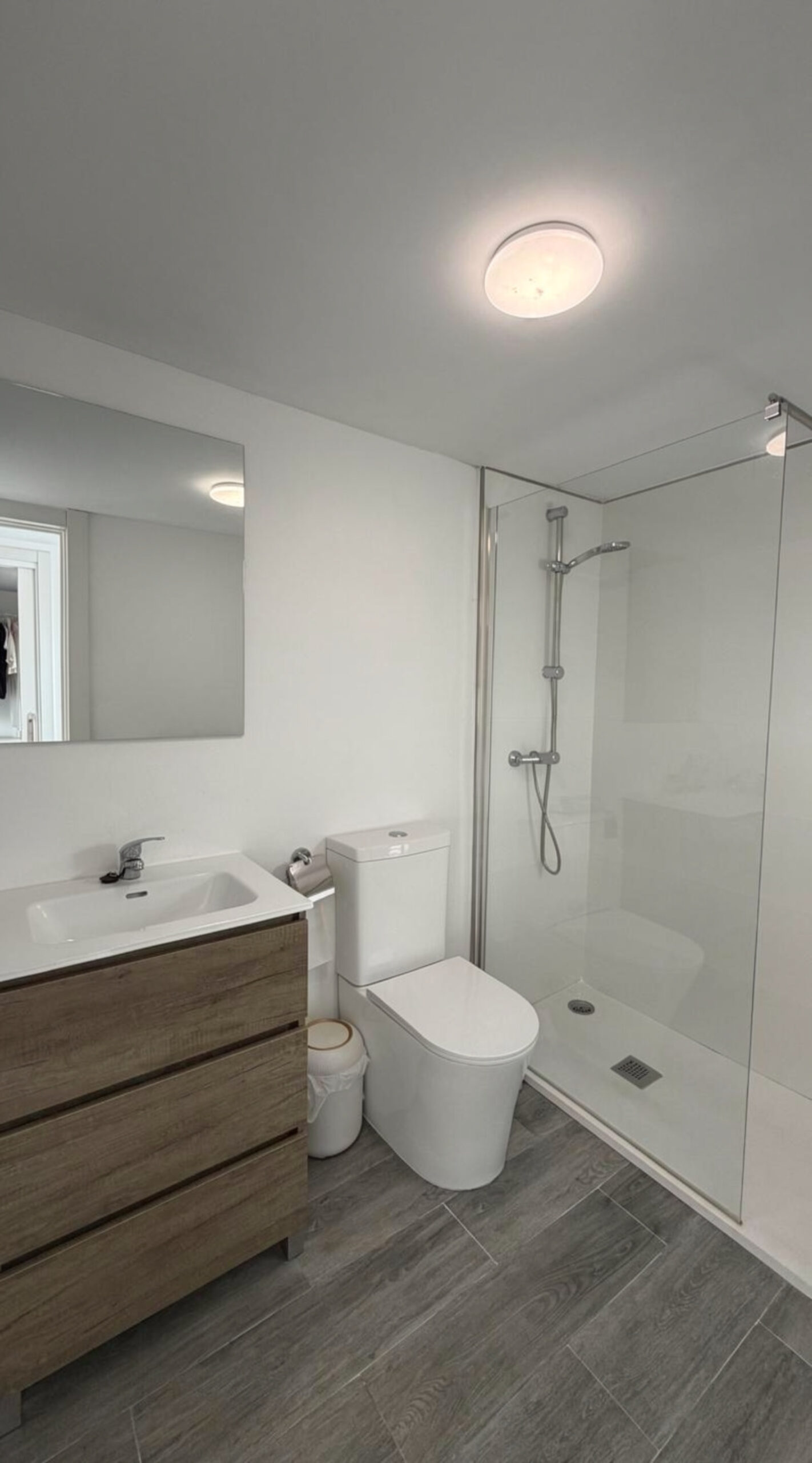 Two Independent Apartments in One Property, Ideal for Investors