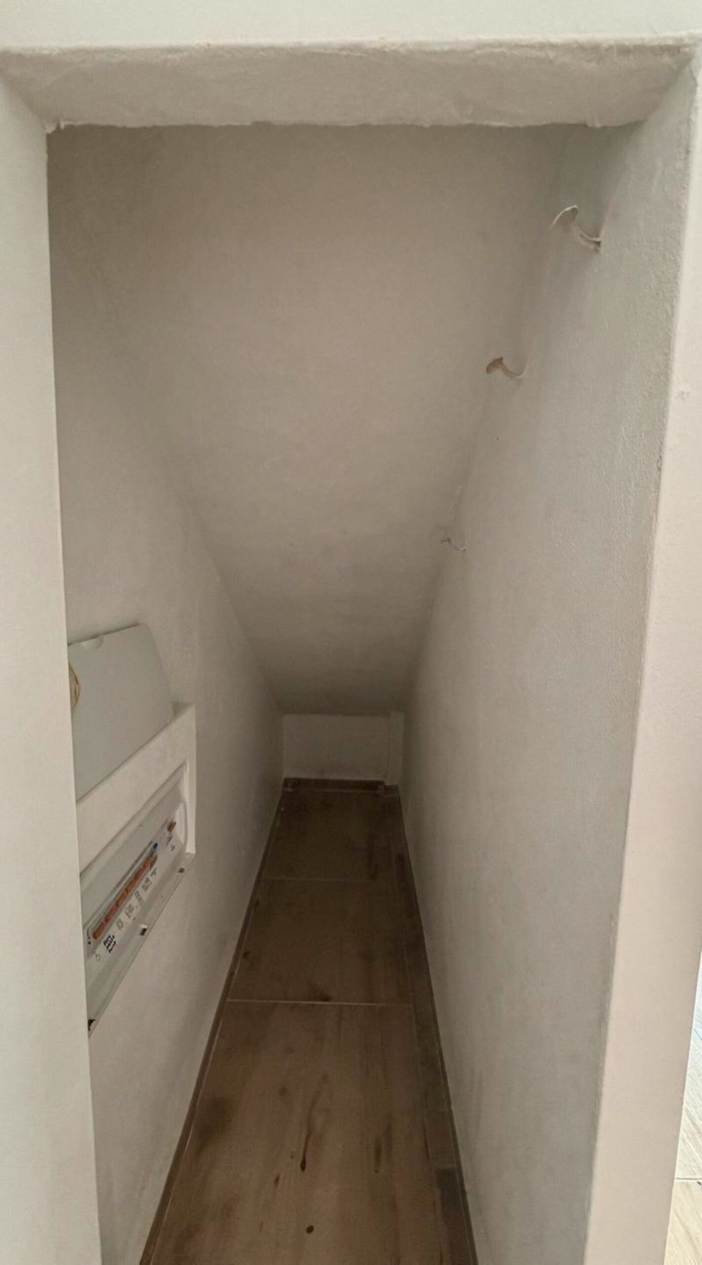 Two Independent Apartments in One Property, Ideal for Investors